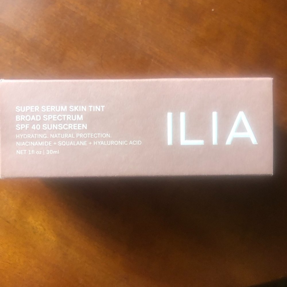 ILIA Super Serum Skin Tint SPF 40. Shade: Lovina ST-19